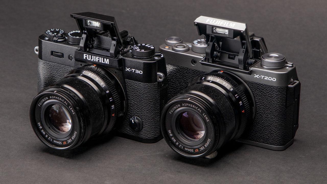 Fujifilm X-T30 và X-T200